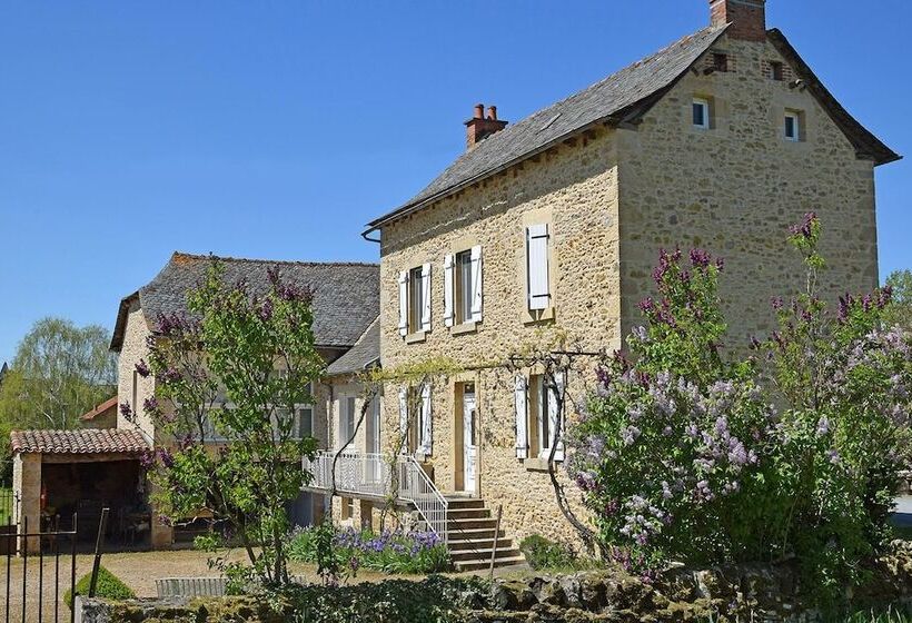 ベッドアンドブレックファースト Chambre D Hotes Lou Caussinhol