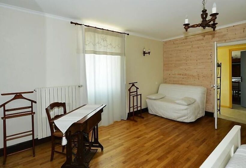 ベッドアンドブレックファースト Chambre D Hotes Lou Caussinhol