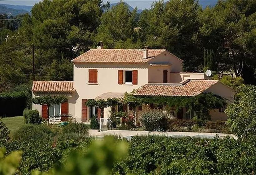 Aamiaismajoitus (B&B) Chez Dominique