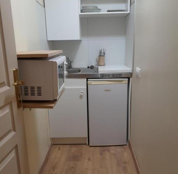 ベッドアンドブレックファースト Flopre