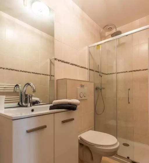 Aamiaismajoitus (B&B) Flopre