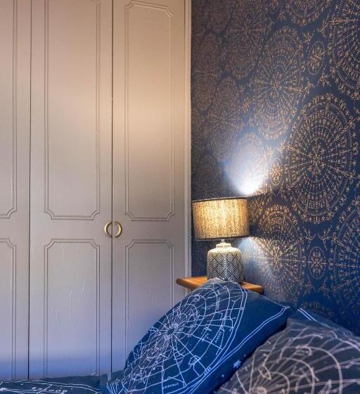 ベッドアンドブレックファースト Flopre