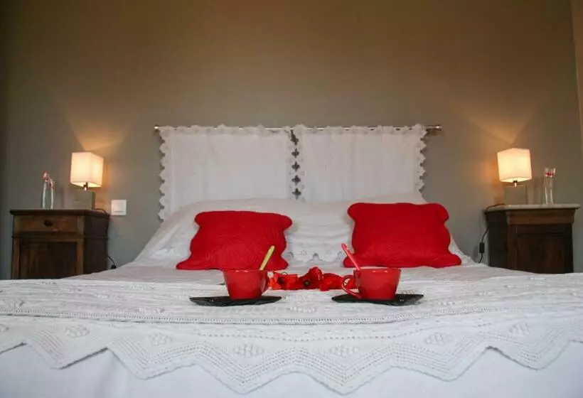 Aamiaismajoitus (B&B) L'oustal D'en Paris