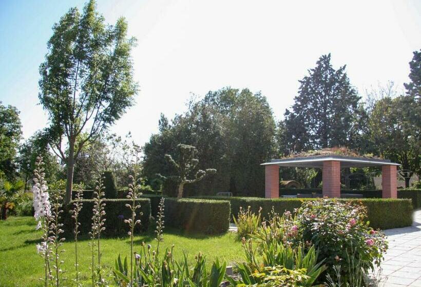 住宿加早餐  L'oustal D'en Paris