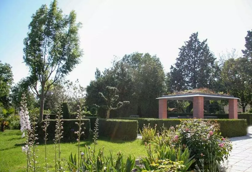 Aamiaismajoitus (B&B) L'oustal D'en Paris