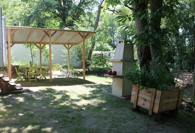 فندق Camping De Montmaurin