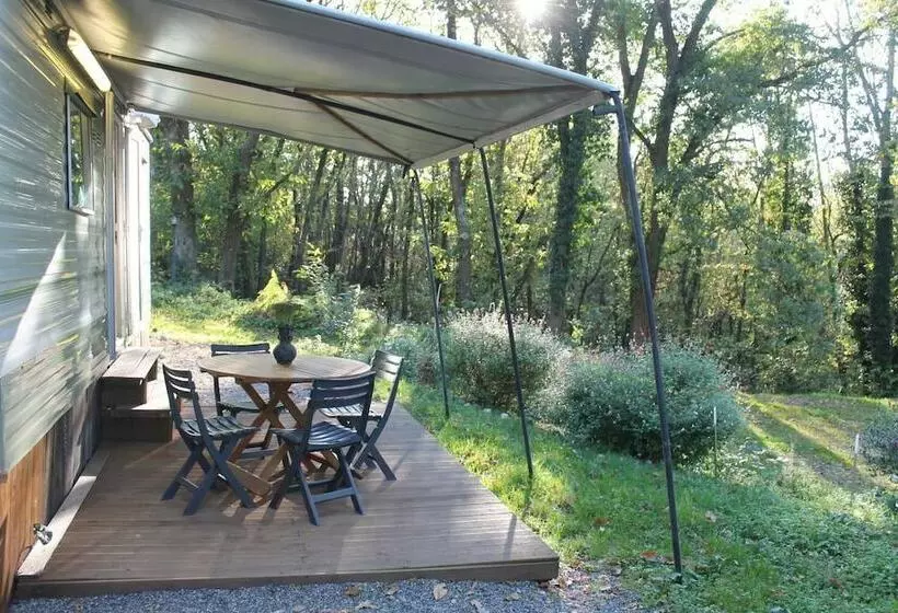 ホテル Camping De Montmaurin