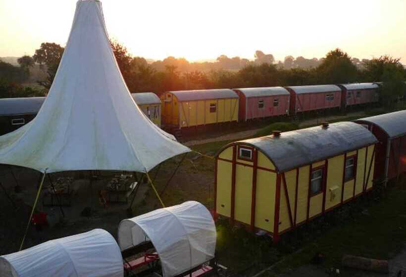 Отель Erlebnisbahnhof Hollenbek