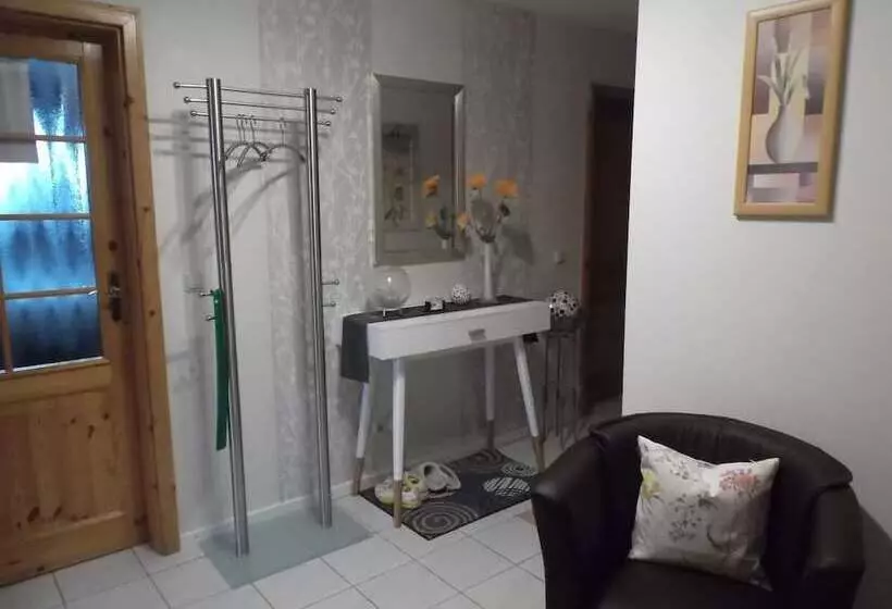 Hotelli Ferienwohnung Schmitz