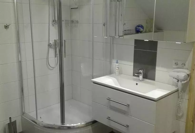 Hotelli Ferienwohnung Schmitz