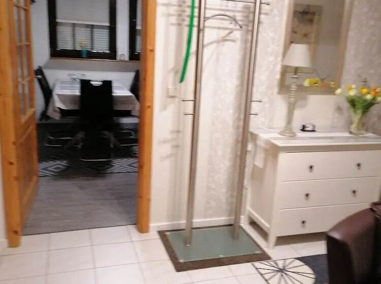 ホテル Ferienwohnung Schmitz