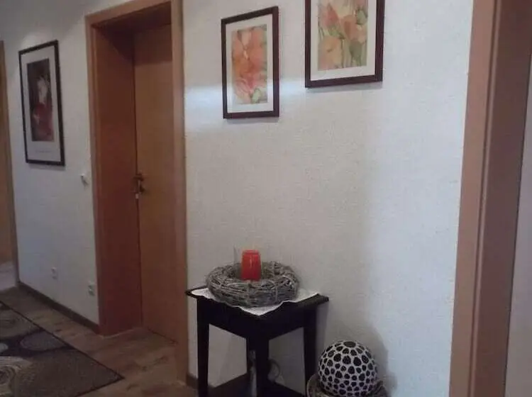 ホテル Ferienwohnung Schmitz