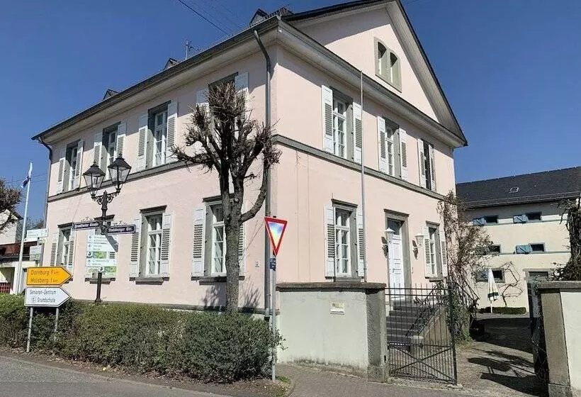 Hotelli Frankfurter Hof 1834