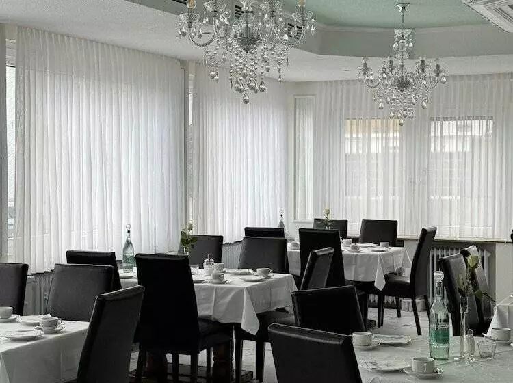 Hotelli Frankfurter Hof 1834