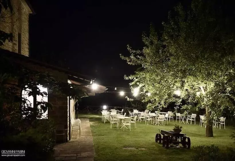 Maaseutuhotelli Agriturismo Acero Rosso