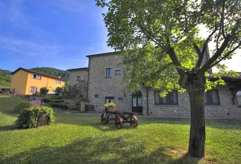 Maaseutuhotelli Agriturismo Acero Rosso