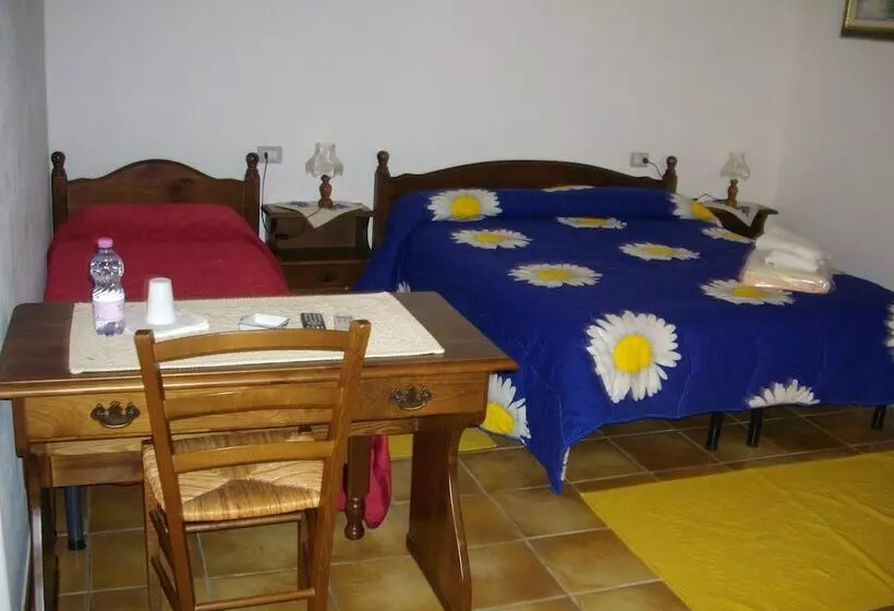 田舎風ホテル Is Concais