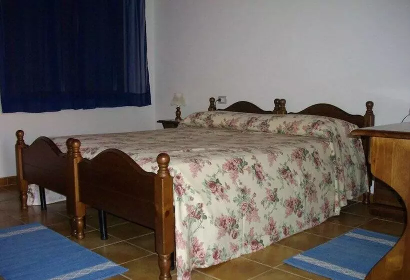 田舎風ホテル Is Concais