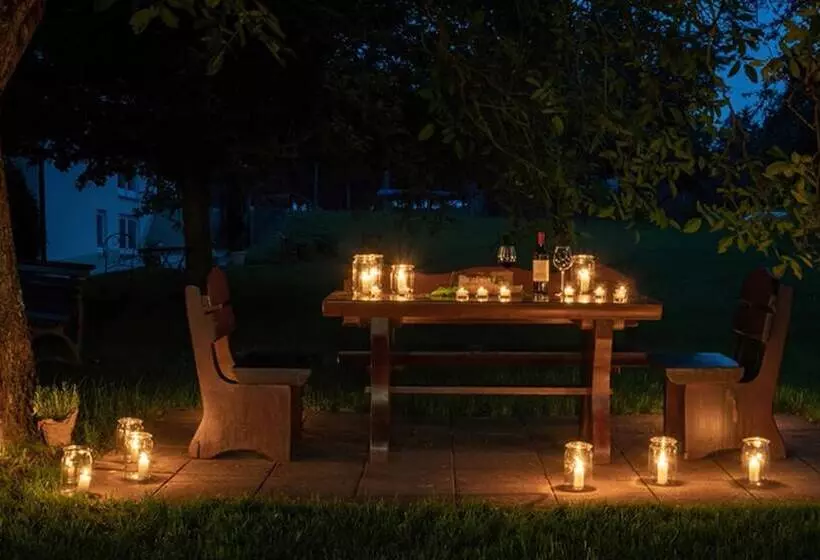 Hotelli Sonnenhof Teinachtal