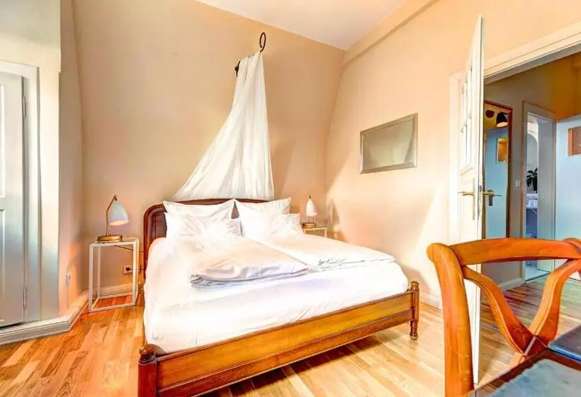 Hotelli Villa Königsgarten