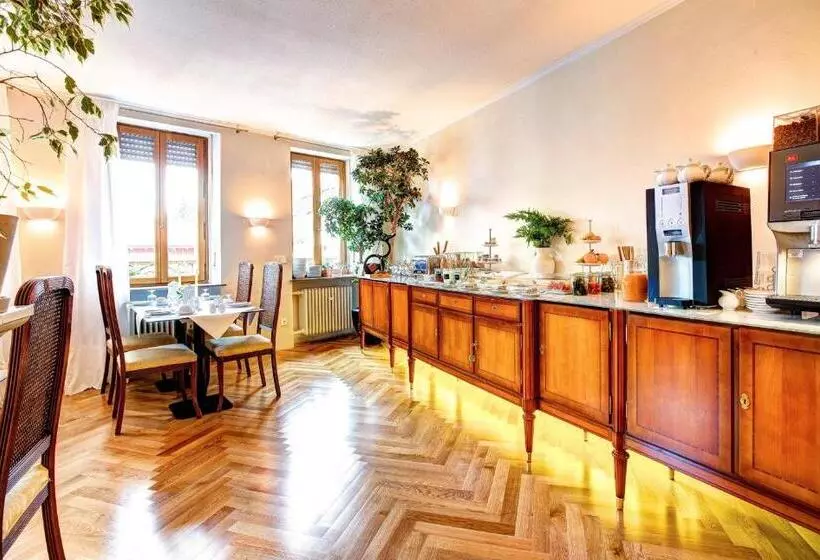 Hotelli Villa Königsgarten