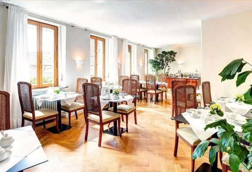 Hotelli Villa Königsgarten