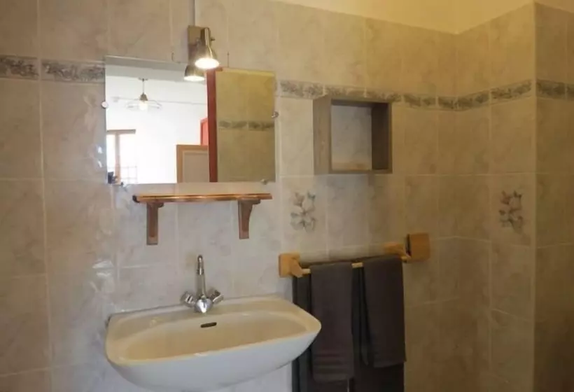 ペンション Au Figuier Des Cévennes