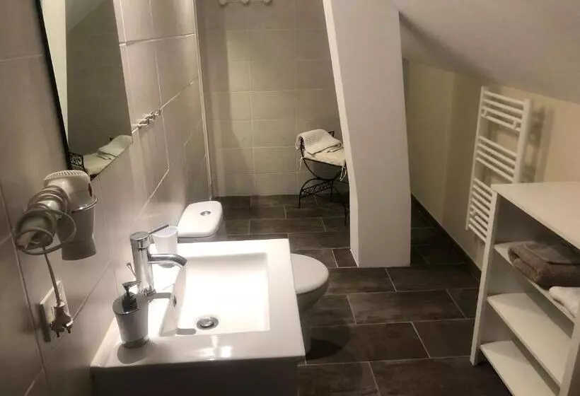 Majatalo Au Nom Des Dames, Maison Et Table D Hôtes, Près De Chenonceau Et Du Zoo De Beauval