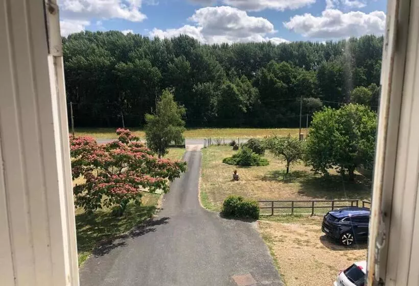 Majatalo Au Nom Des Dames, Maison Et Table D Hôtes, Près De Chenonceau Et Du Zoo De Beauval