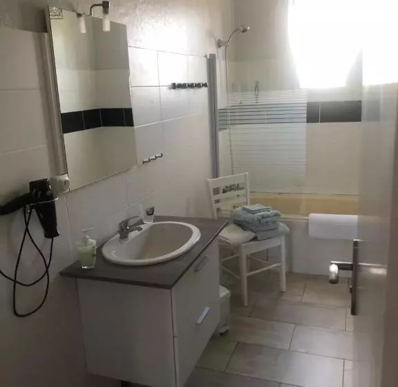 Majatalo Au Nom Des Dames, Maison Et Table D Hôtes, Près De Chenonceau Et Du Zoo De Beauval