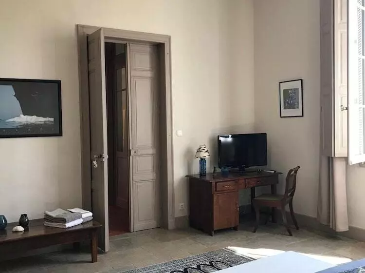 Majatalo Couleurs De Camargue