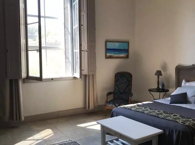 Majatalo Couleurs De Camargue