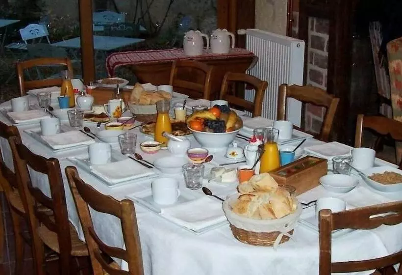 Majatalo La Grange Au Pesle