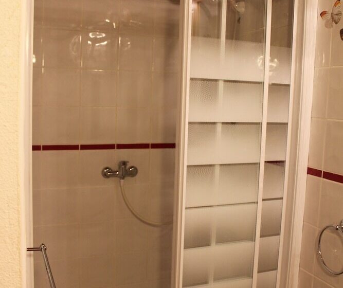 بنسيون La Grange Au Pesle