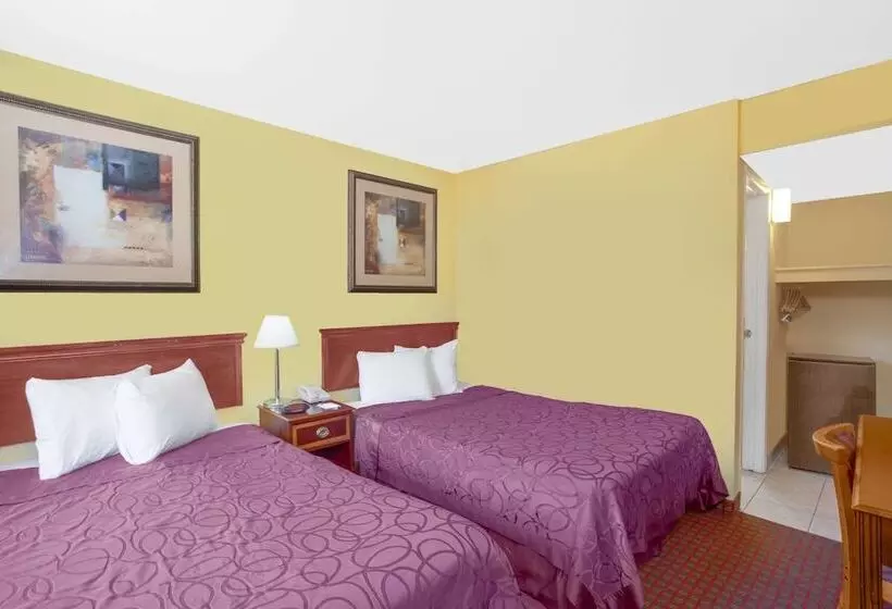 Отель Baymont By Wyndham Coalinga