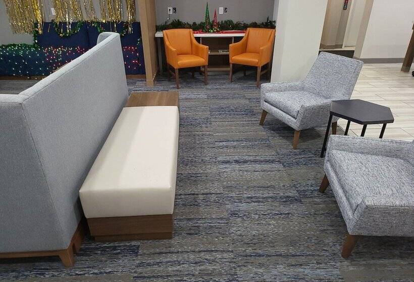 Holiday Inn Express Hotel & Suites Tipp City, An Ihg