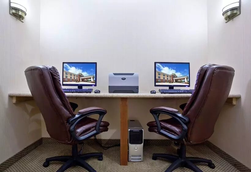 Holiday Inn Express Hotel & Suites Tipp City, An Ihg