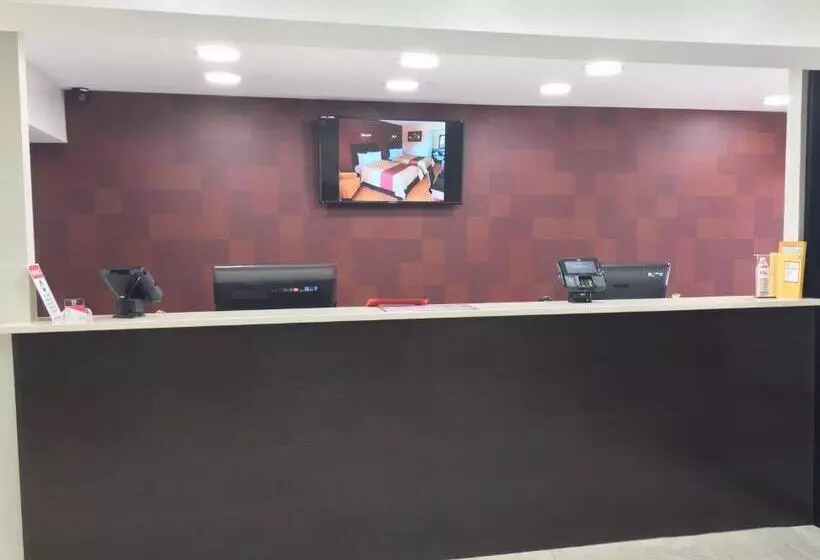 فندق Red Roof Inn Plus+ Birmingham East – Irondale/airport