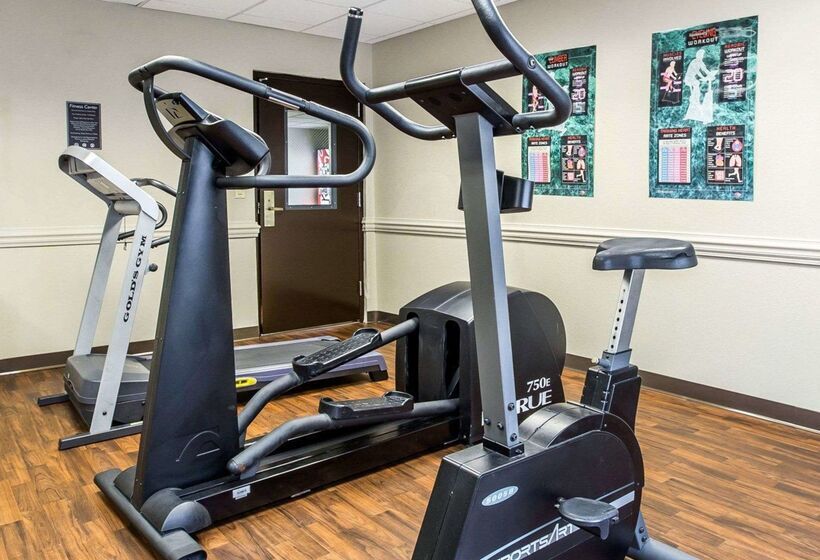 Otel Clarion Pointe Albemarle