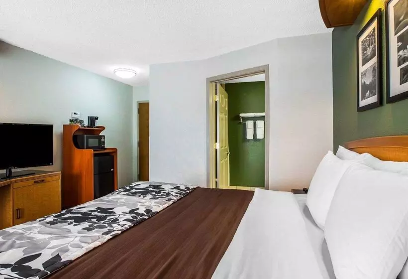 酒店 Clarion Pointe Albemarle