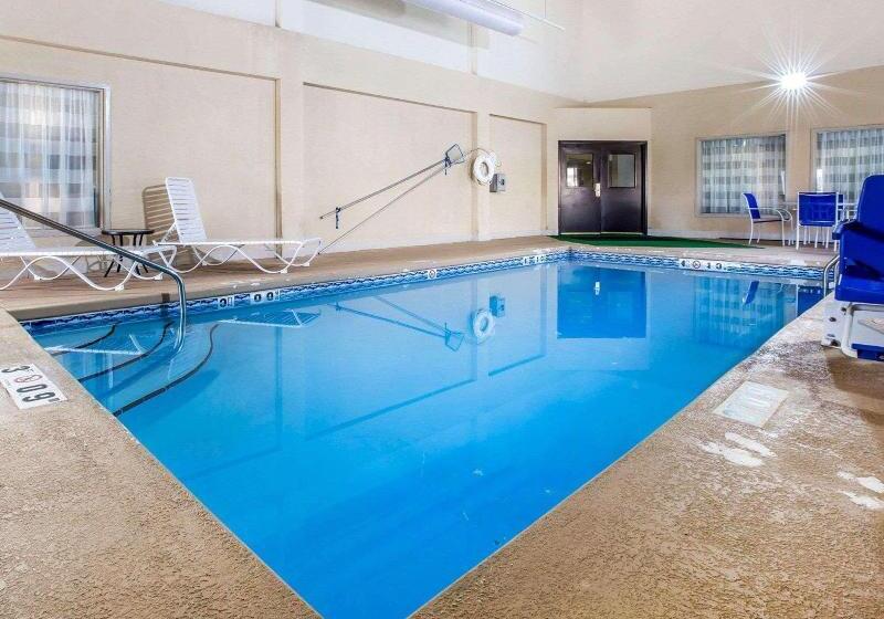 Otel Clarion Pointe Albemarle