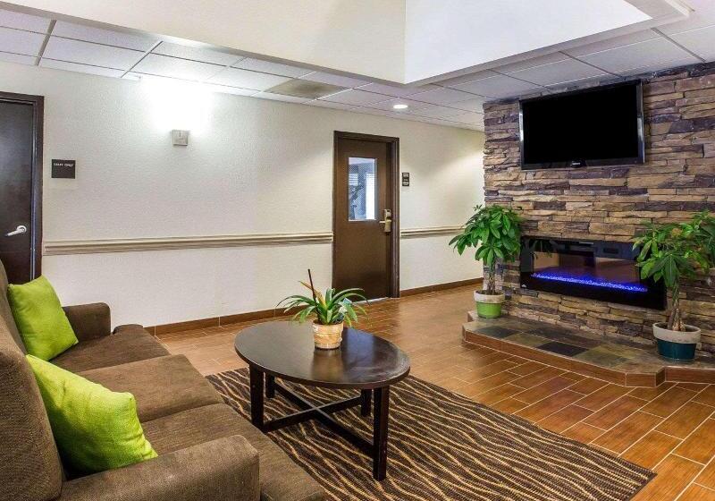 Otel Clarion Pointe Albemarle