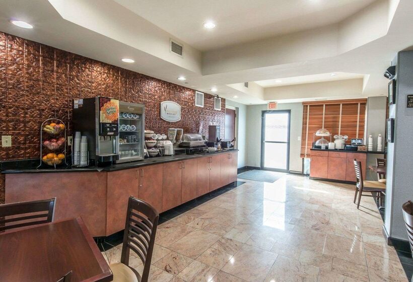 Отель Sleep Inn & Suites