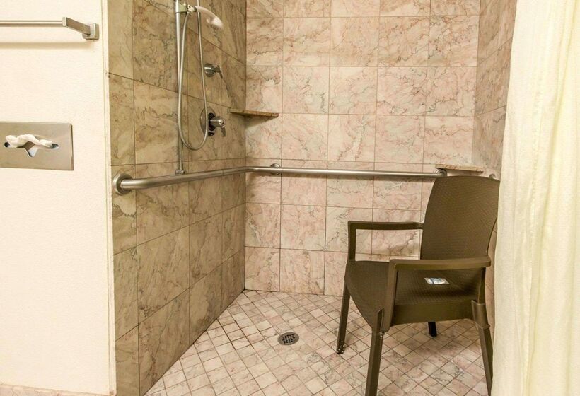 Отель Sleep Inn & Suites