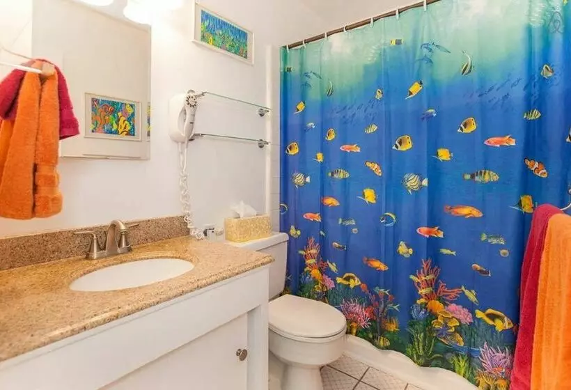 Hotel Sunset Sands Ocean Front Vacation