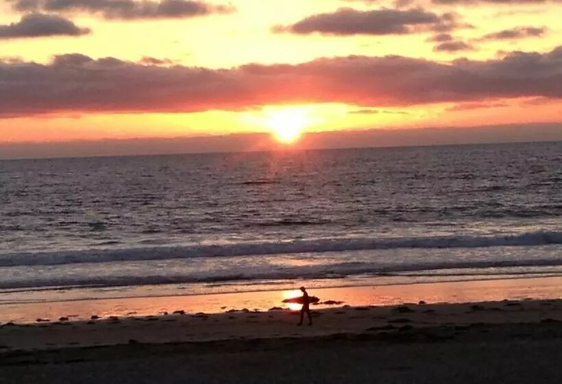 Hotel Sunset Sands Ocean Front Vacation