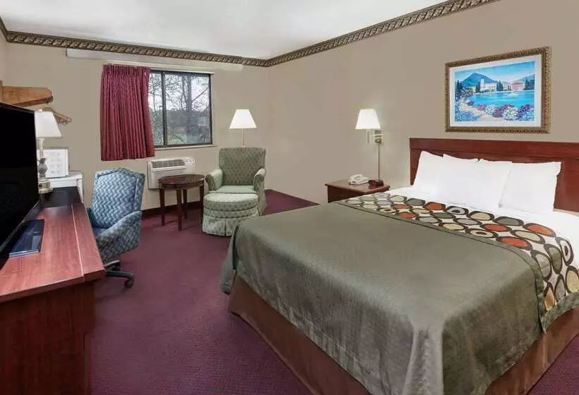 هتل Super 8 By Wyndham Greenville