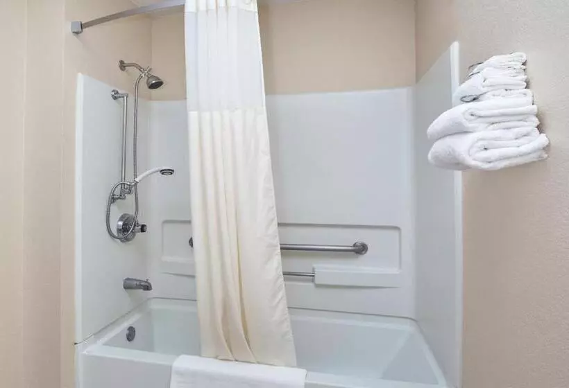 هتل Super 8 By Wyndham Greenville