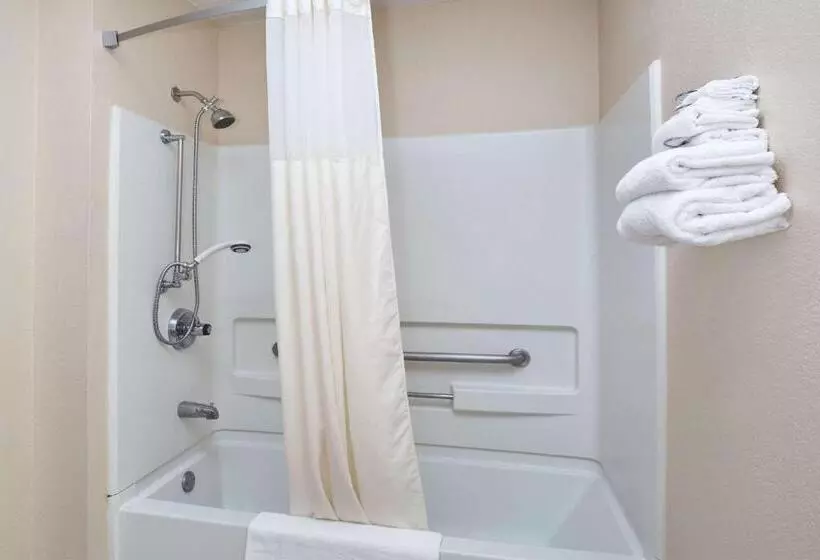 هتل Super 8 By Wyndham Greenville