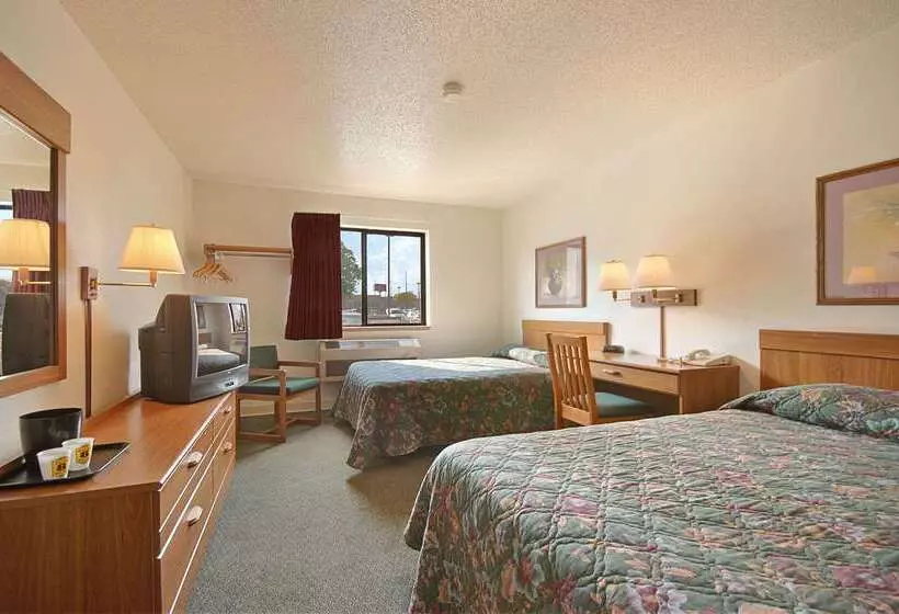 هتل Super 8 By Wyndham Hammond/north